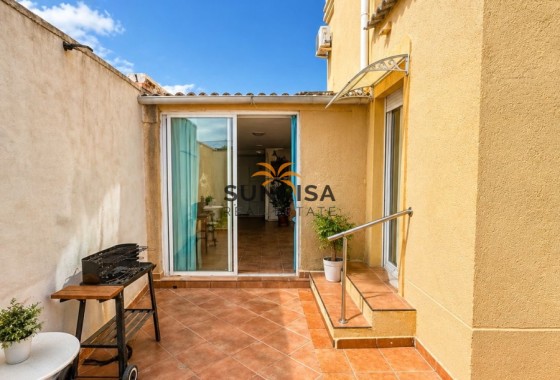 Villa · Revente - Torrevieja · Nueva Torrevieja - Aguas Nuevas · Alicante · Espagne