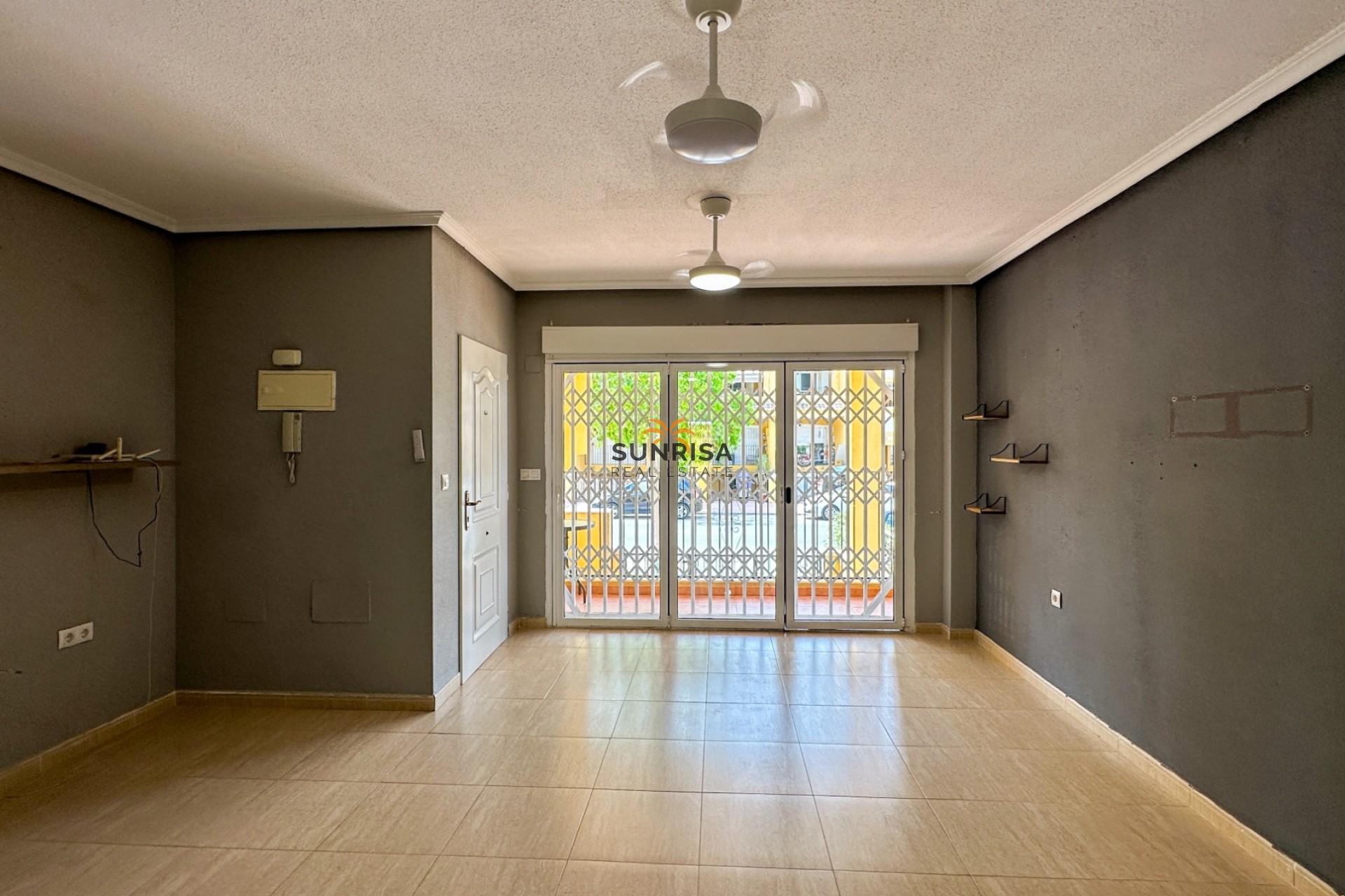 Herverkoop - Bungalow - Daya Nueva