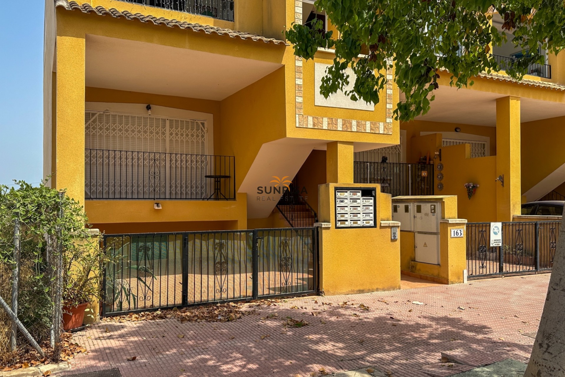 Herverkoop - Bungalow - Daya Nueva