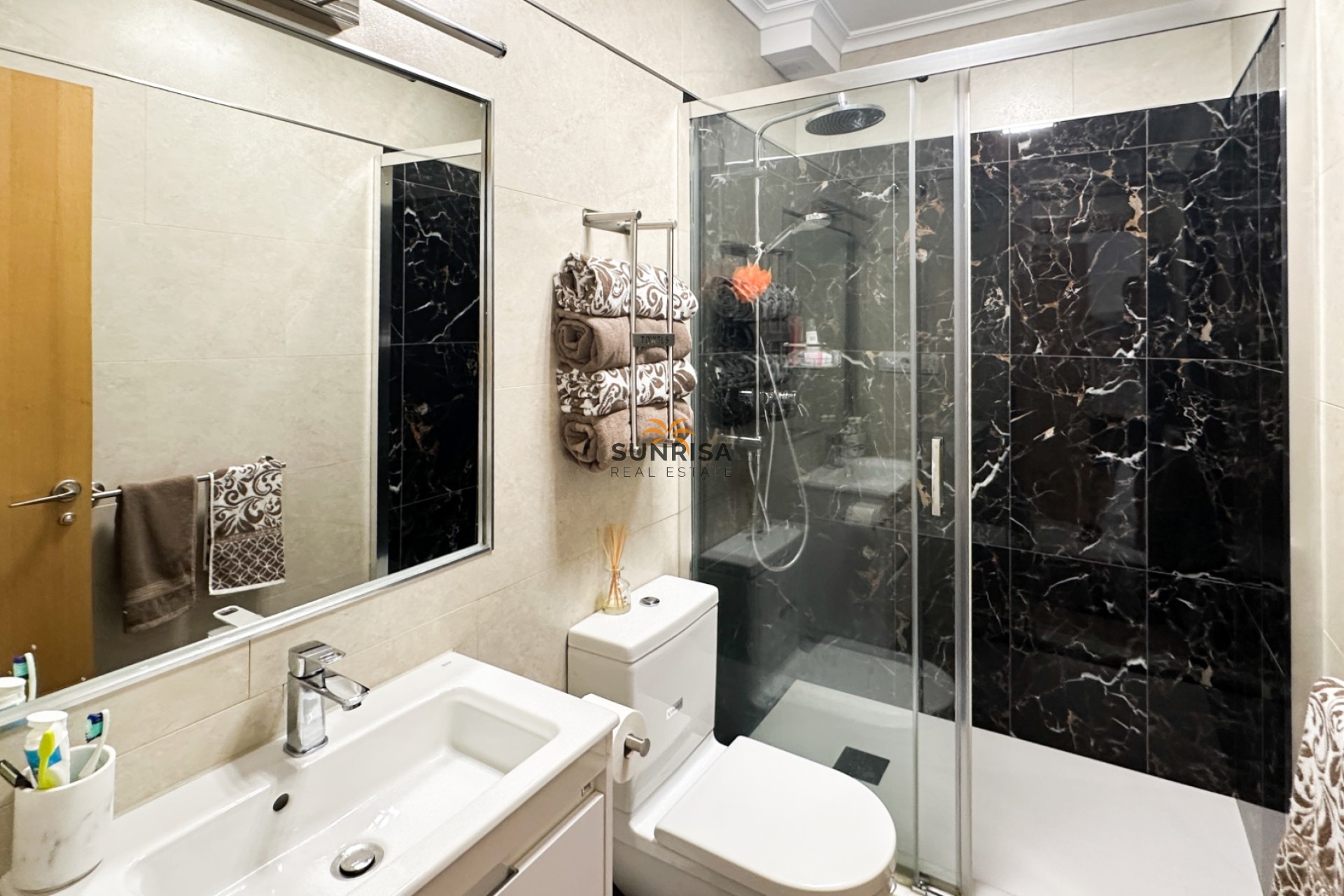 Resale - Townhouse - La Finca Golf