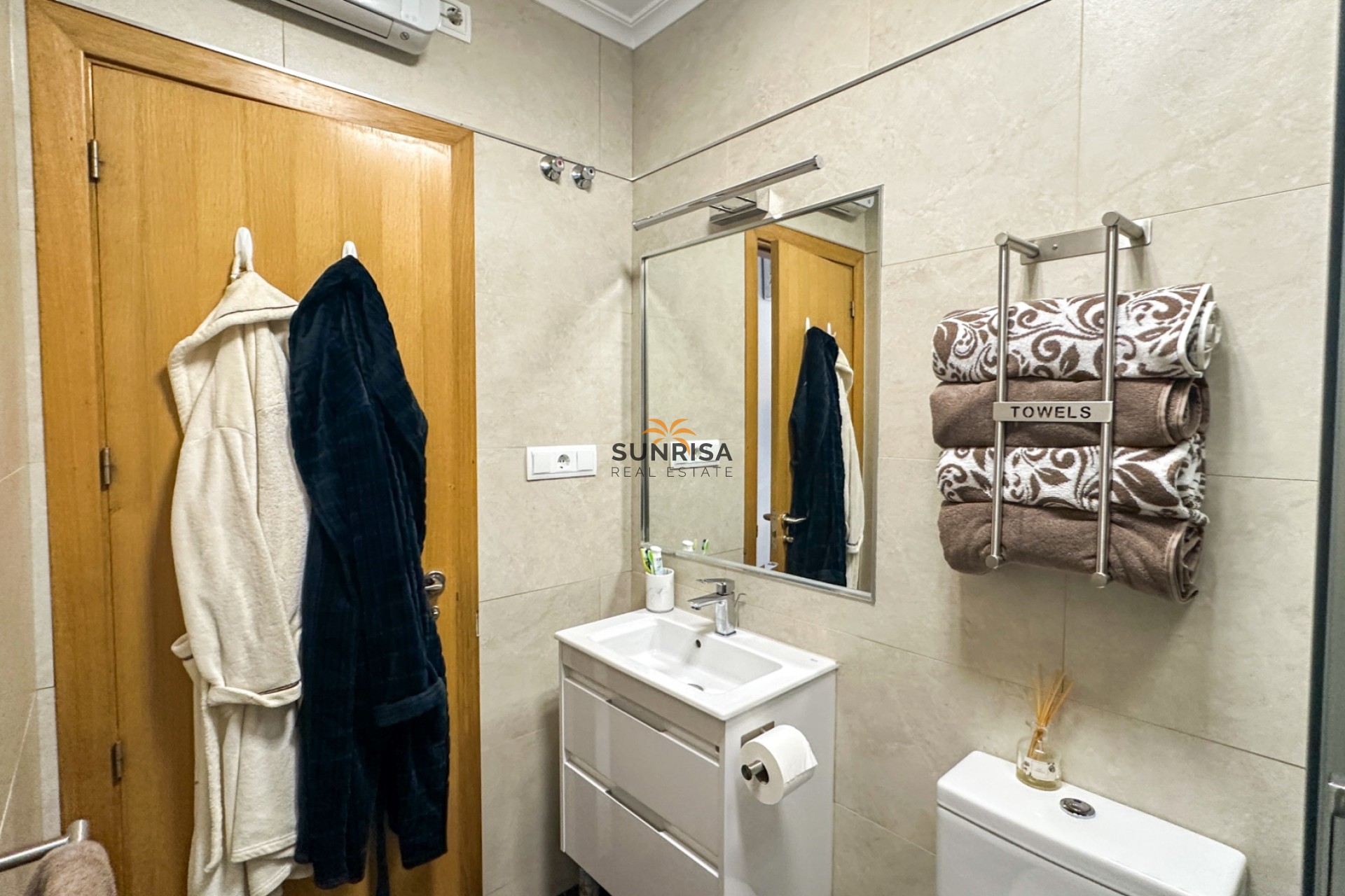 Resale - Townhouse - La Finca Golf