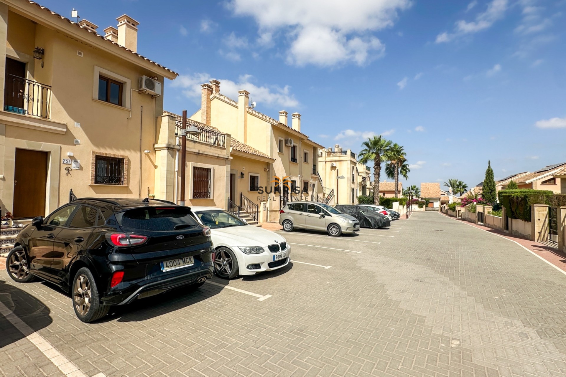Resale - Townhouse - La Finca Golf