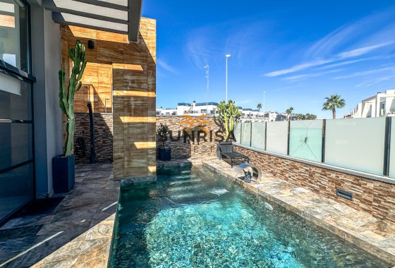 Villa · Herverkoop - Orihuela Costa · Lomas de Cabo Roig · Alicante · Spanje