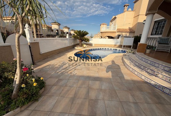 Villa · Revente - Orihuela Costa · Villamartín - Las Filipinas · Alicante · Espagne