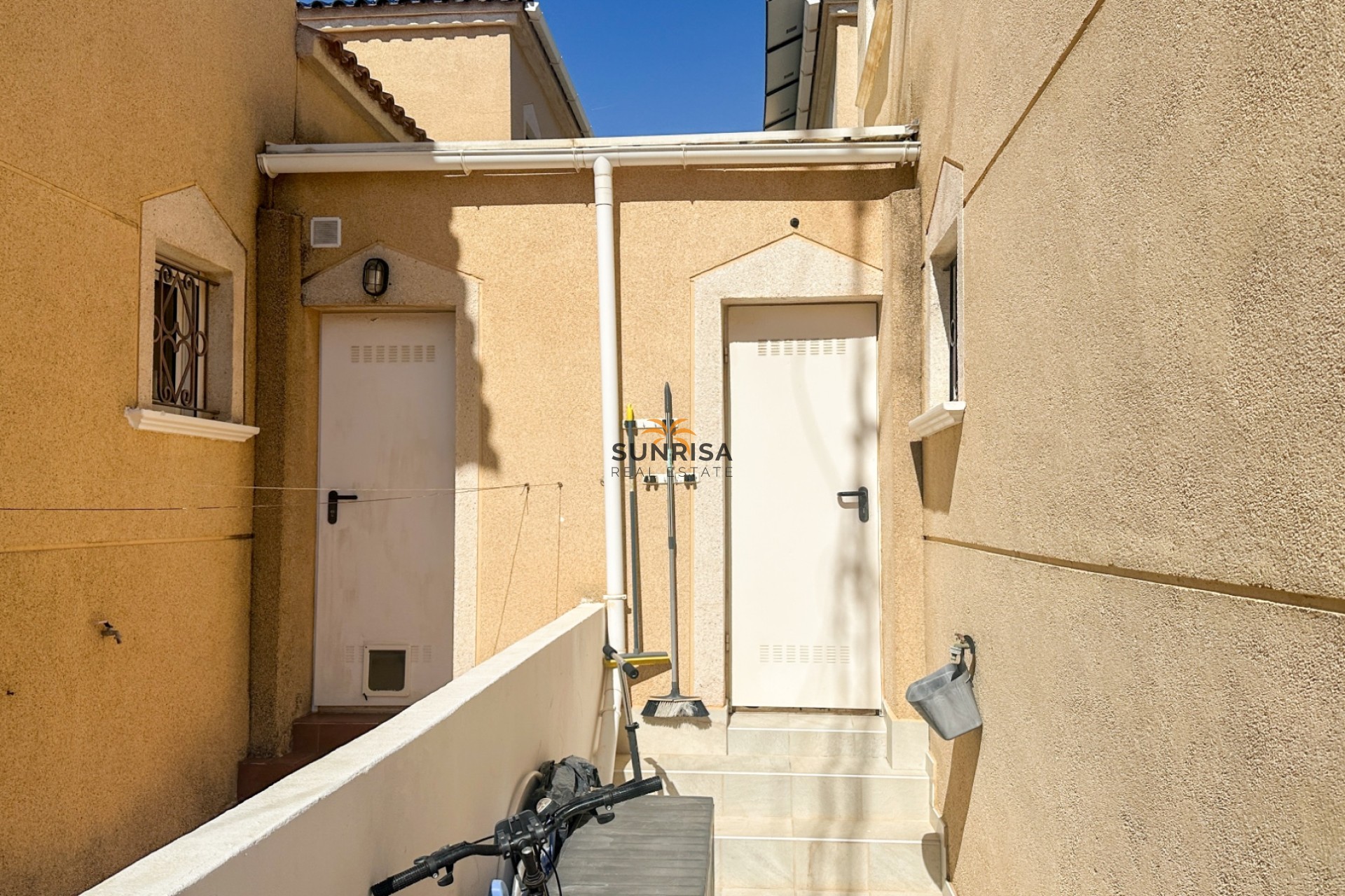 Resale - Townhouse - Los Altos