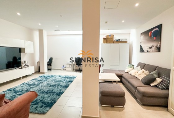 Villa · Herverkoop - Torrevieja · Nueva Torrevieja - Aguas Nuevas · Alicante · Spanje