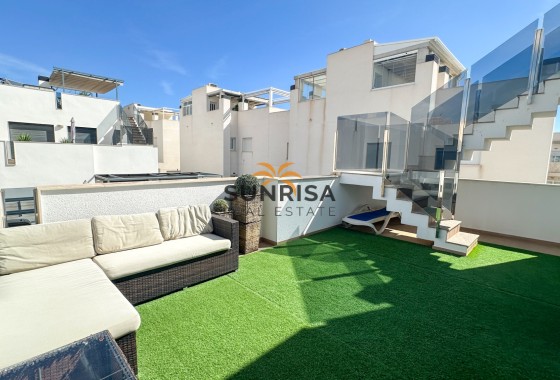 Villa · Herverkoop - Torrevieja · Nueva Torrevieja - Aguas Nuevas · Alicante · Spanje
