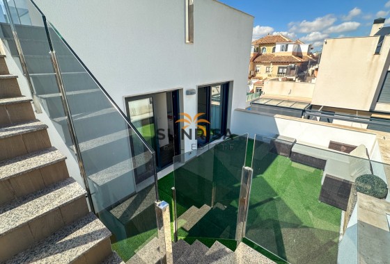 Villa · Herverkoop - Torrevieja · Nueva Torrevieja - Aguas Nuevas · Alicante · Spanje