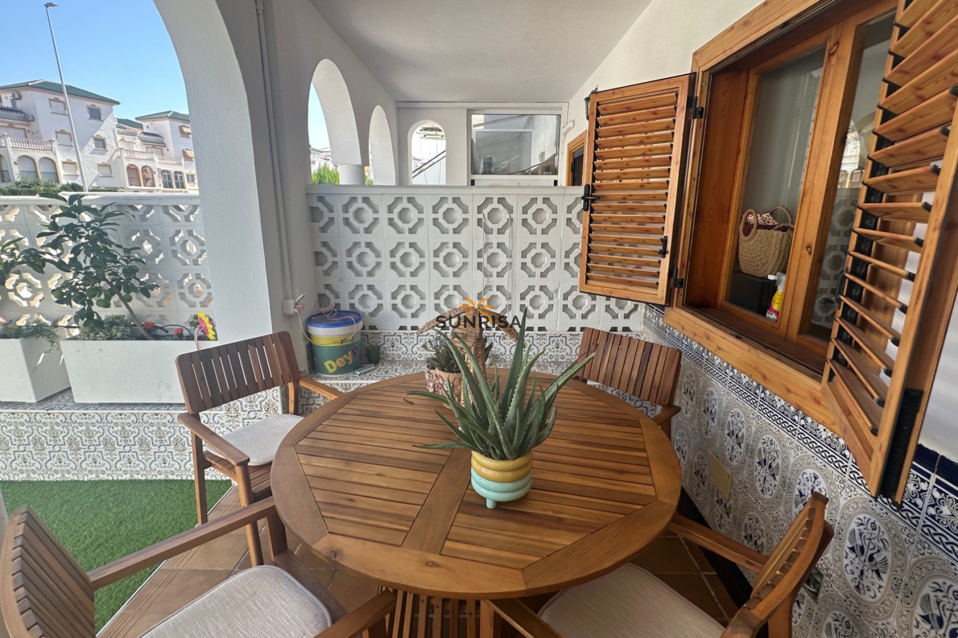 Resale - Townhouse - La Mata