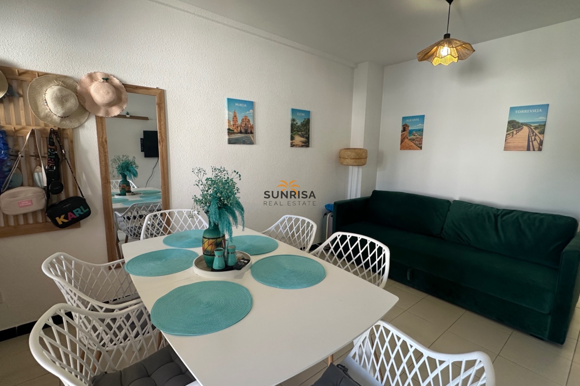 Resale - Townhouse - La Mata