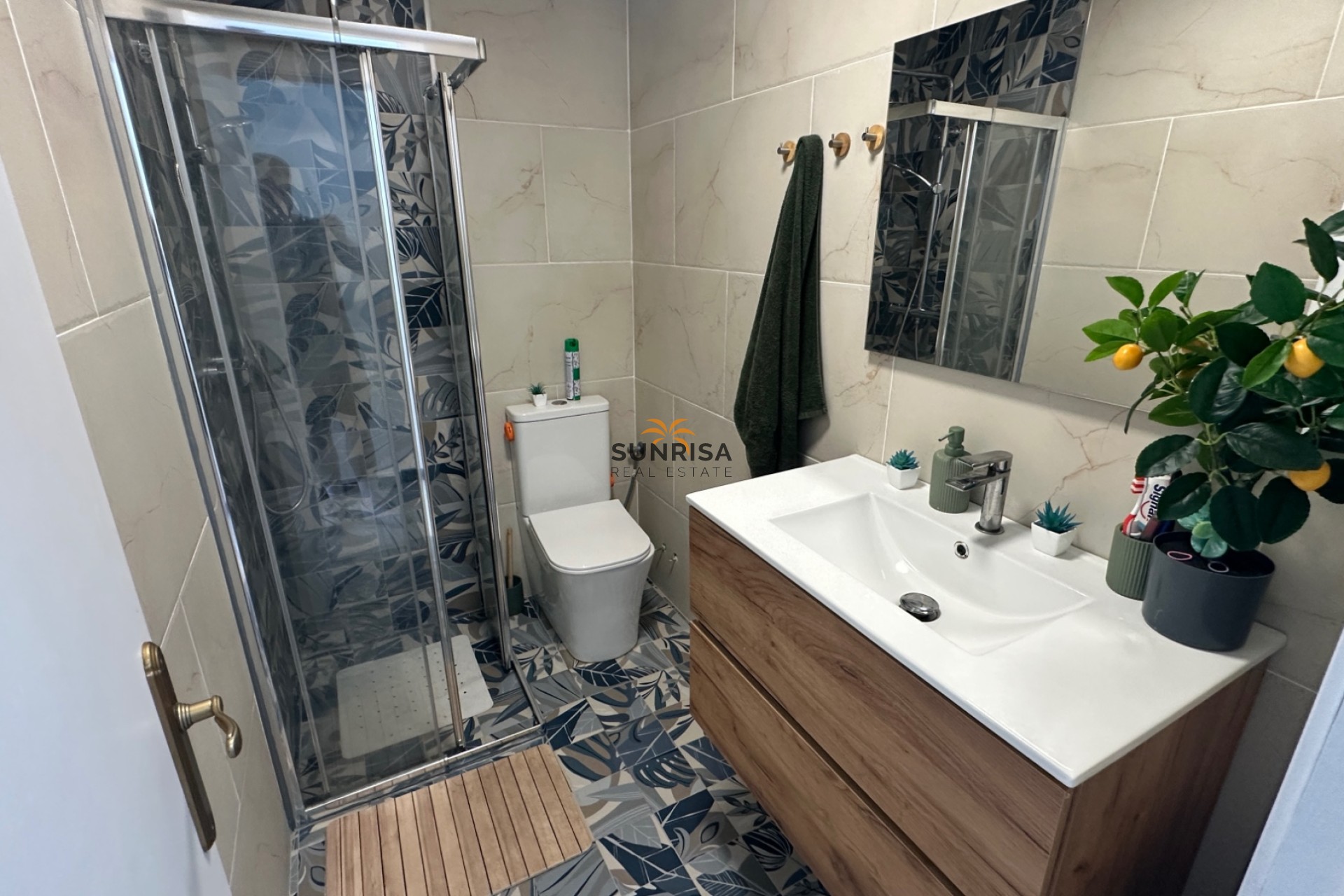 Resale - Townhouse - La Mata