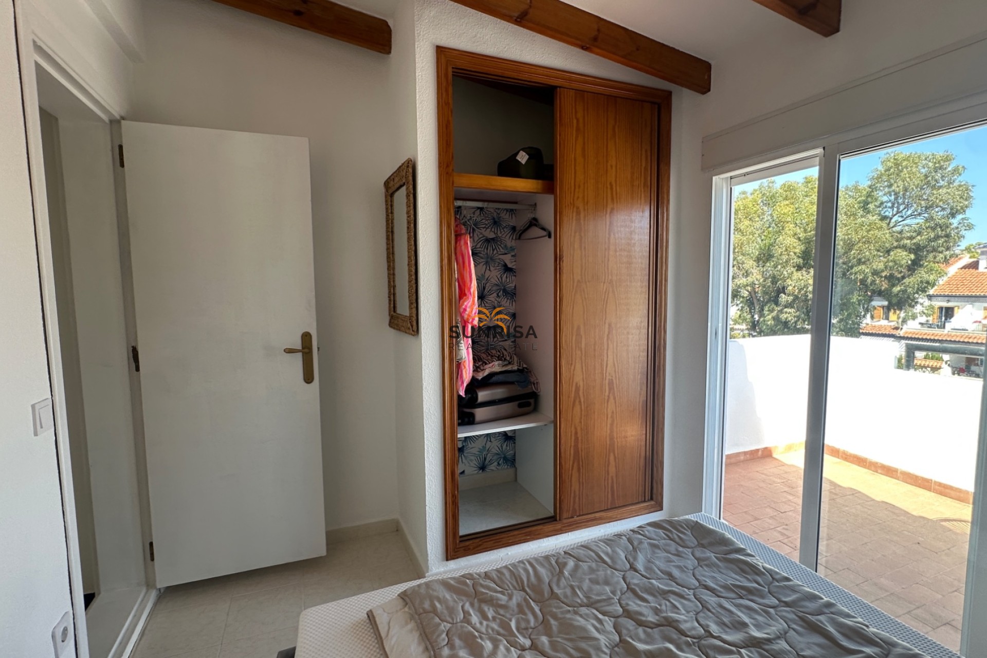 Resale - Townhouse - La Mata