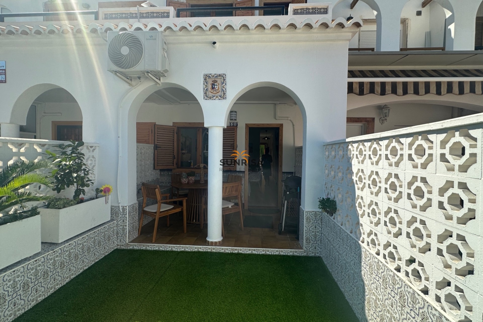 Resale - Townhouse - La Mata