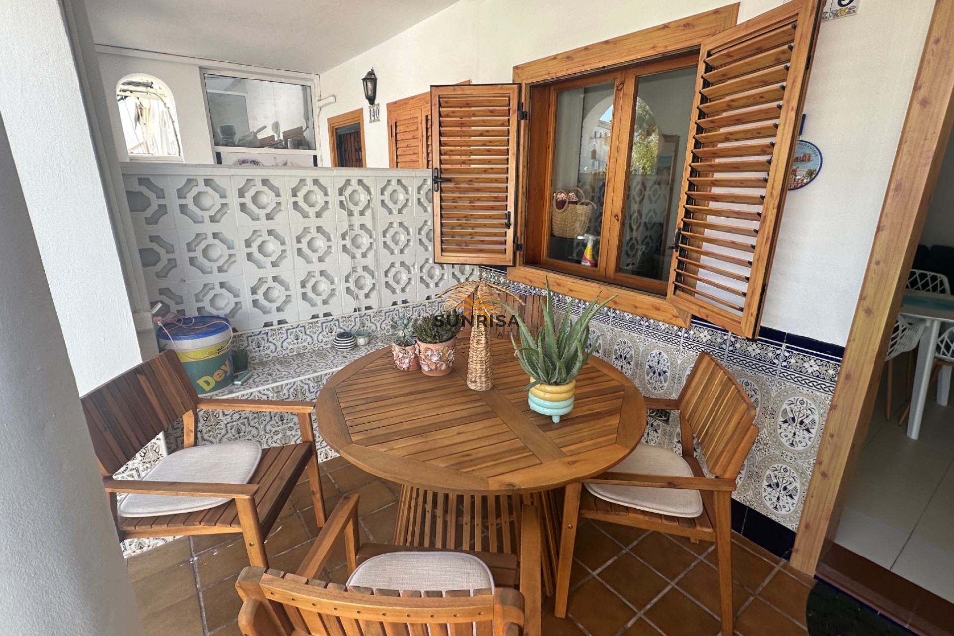 Resale - Townhouse - La Mata