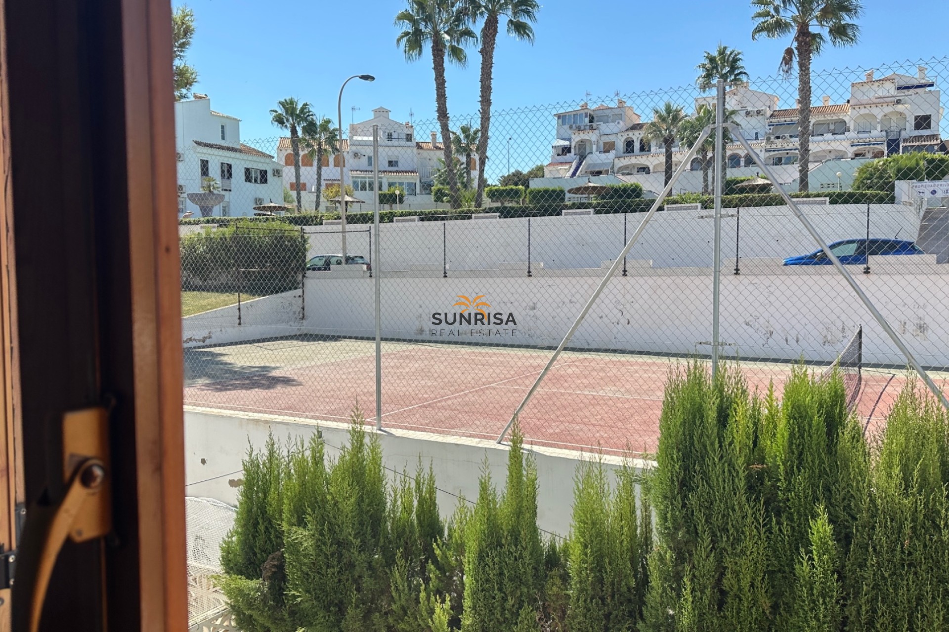 Resale - Townhouse - La Mata