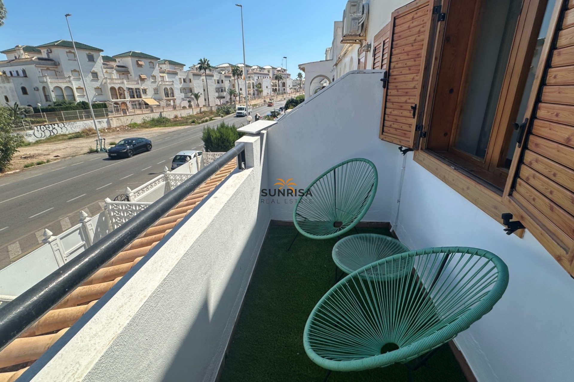 Resale - Townhouse - La Mata