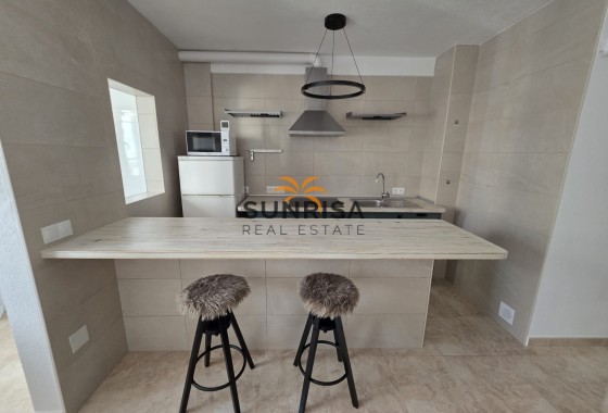 Appartement · Herverkoop - Torrevieja · La Mata · Alicante · Spanje