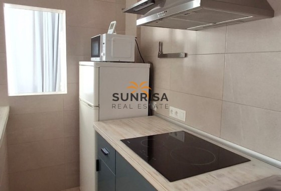 Appartement · Herverkoop - Torrevieja · La Mata · Alicante · Spanje