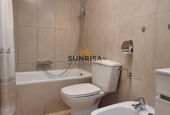 Appartement · Herverkoop - Torrevieja · La Mata · Alicante · Spanje