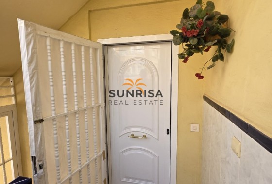 Appartement · Herverkoop - Torrevieja · La Mata · Alicante · Spanje