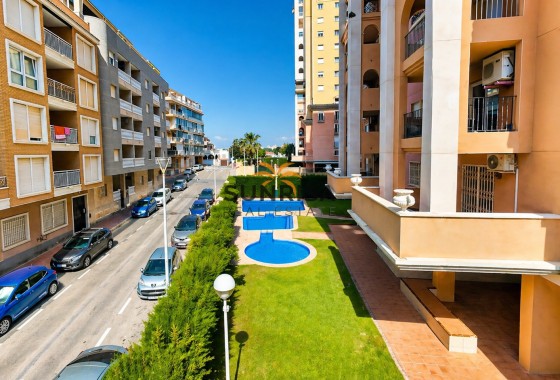 Apartment · Resale - Torrevieja · Playa de los Locos · Alicante · Spain