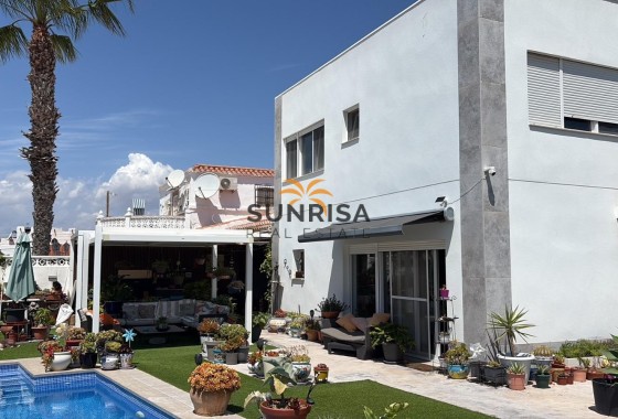 Villa · Herverkoop - Torrevieja · La siesta · Alicante · Spanje