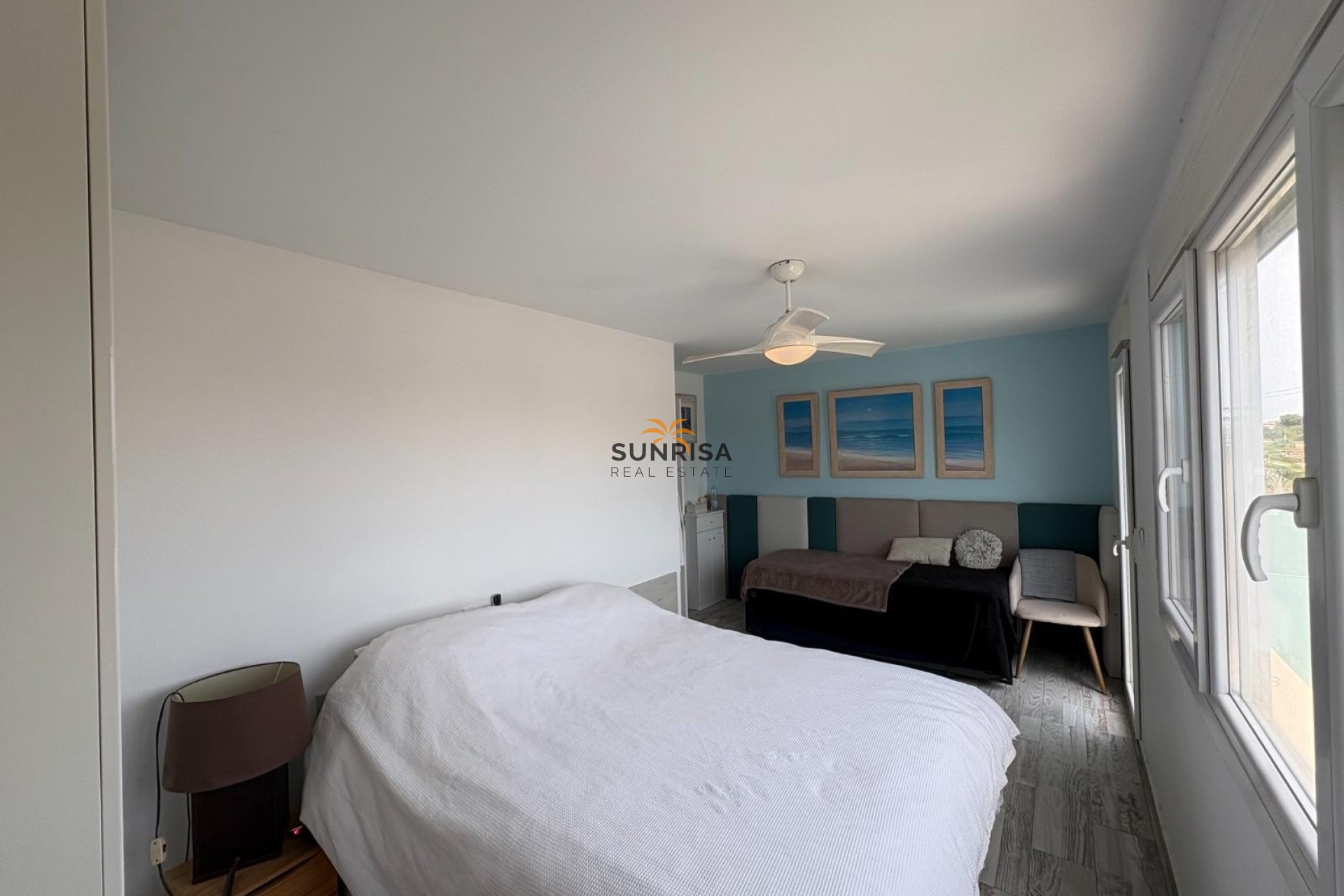 Resale - Villa - Torrevieja