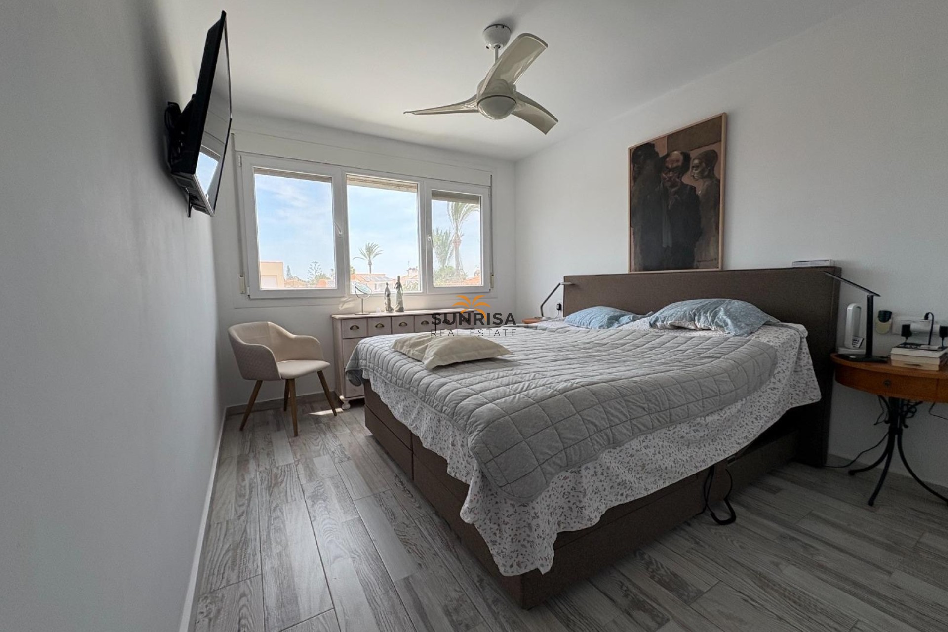 Resale - Villa - Torrevieja
