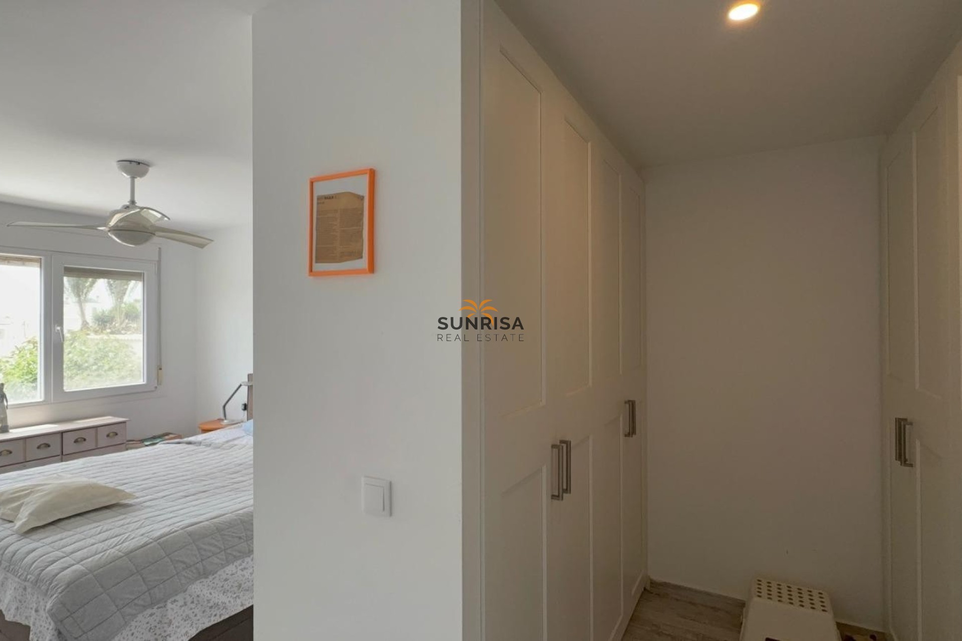 Resale - Villa - Torrevieja