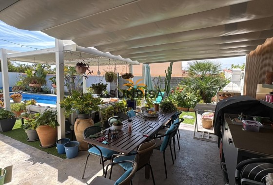 Villa · Herverkoop - Torrevieja · La siesta · Alicante · Spanje