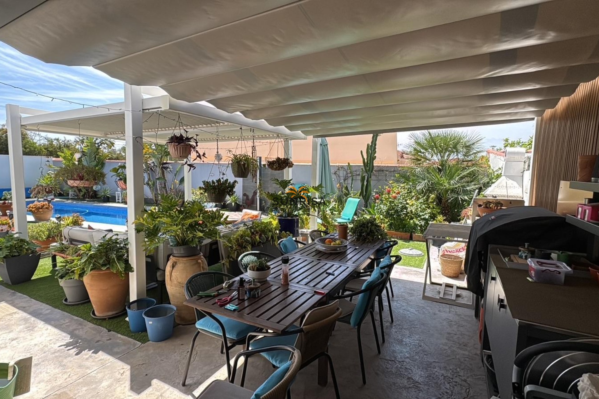 Resale - Villa - Torrevieja