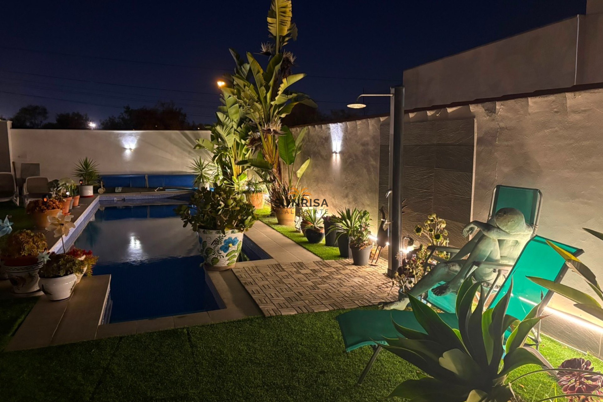 Resale - Villa - Torrevieja