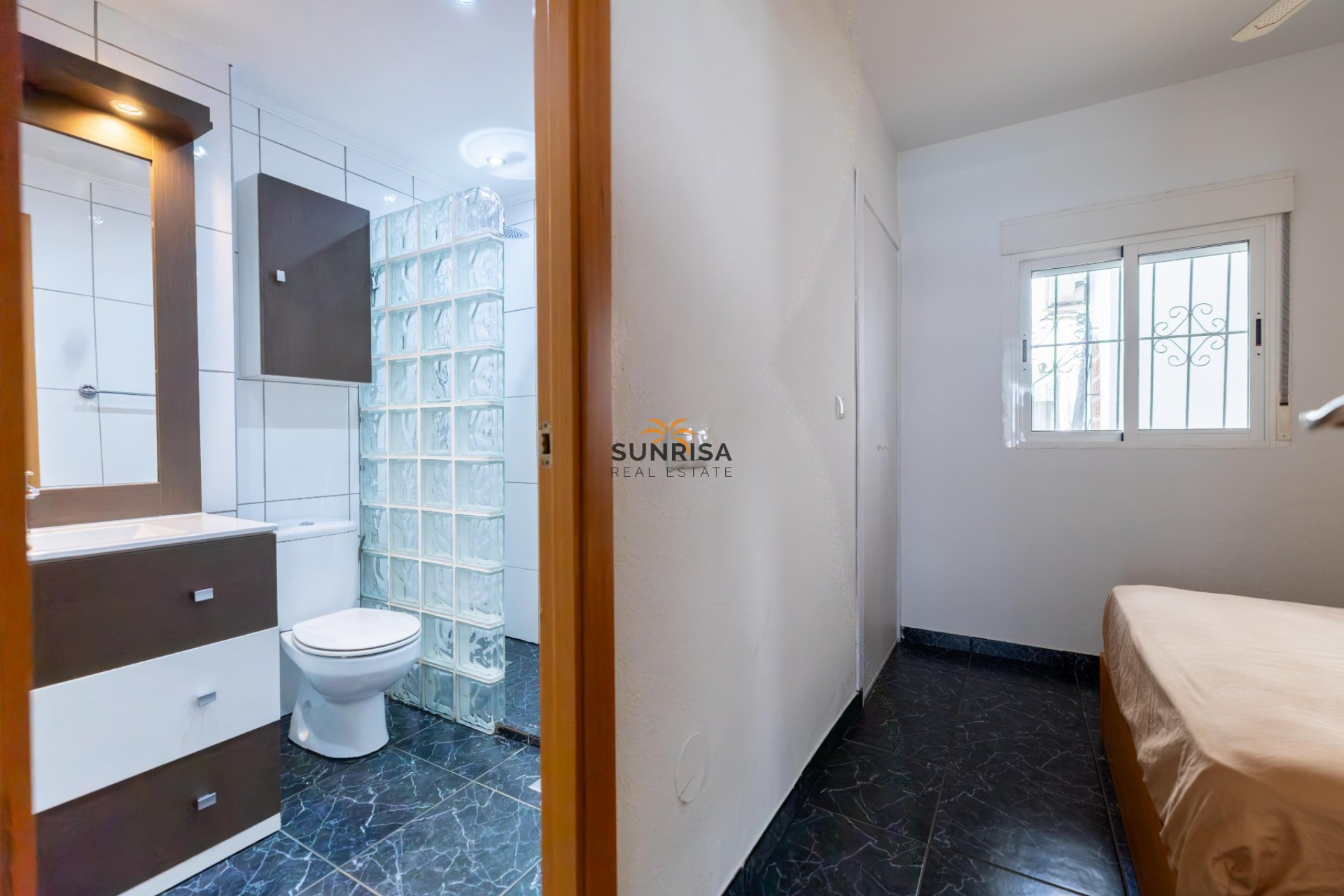 Resale - Apartment - Torrevieja