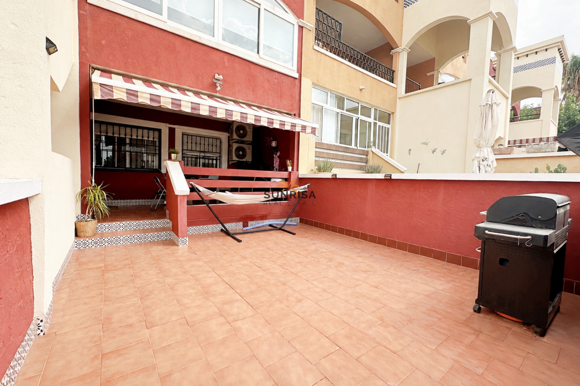 Resale - Bungalow - Orihuela Costa