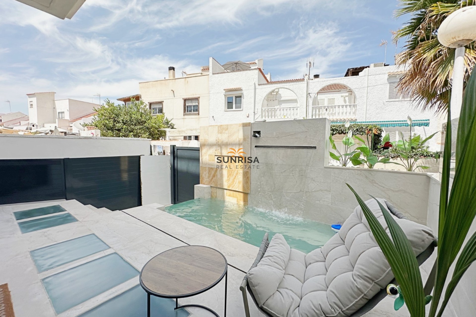 Herverkoop - Herenhuis - Torrevieja