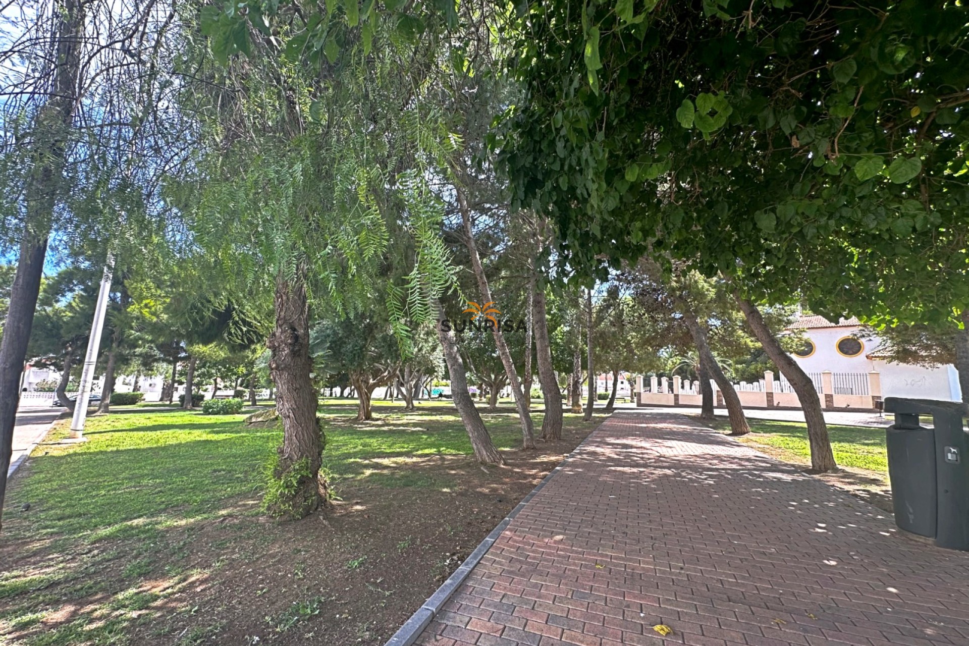 Herverkoop - Herenhuis - Torrevieja