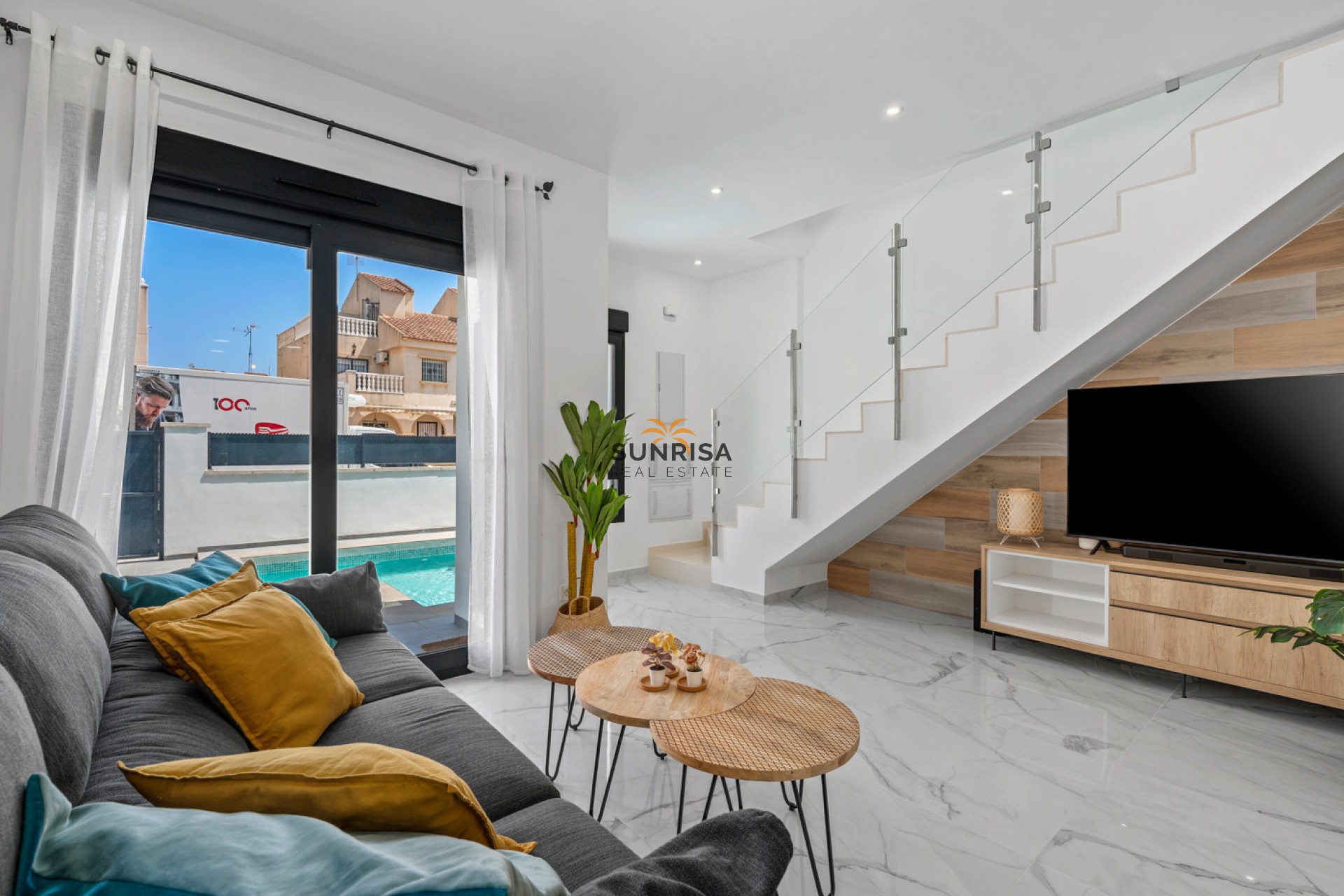 Resale - Villa - Torrevieja