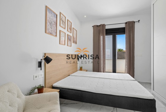 Villa · Reventa - Torrevieja · Alicante · España