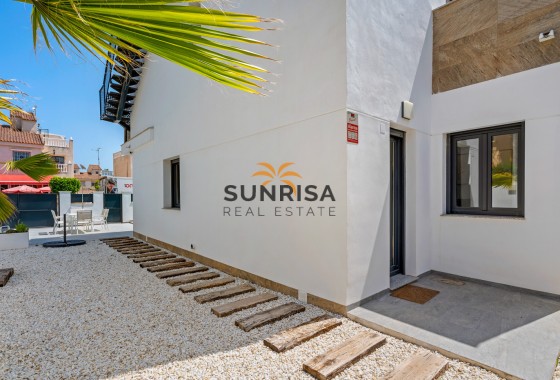 Villa · Reventa - Torrevieja · Alicante · España