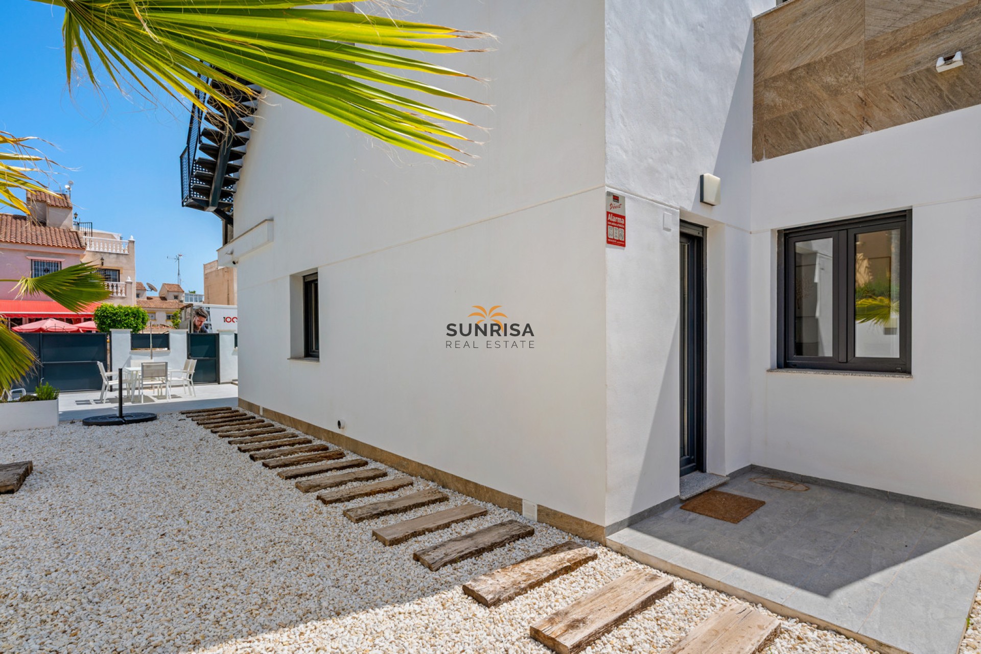 Resale - Villa - Torrevieja