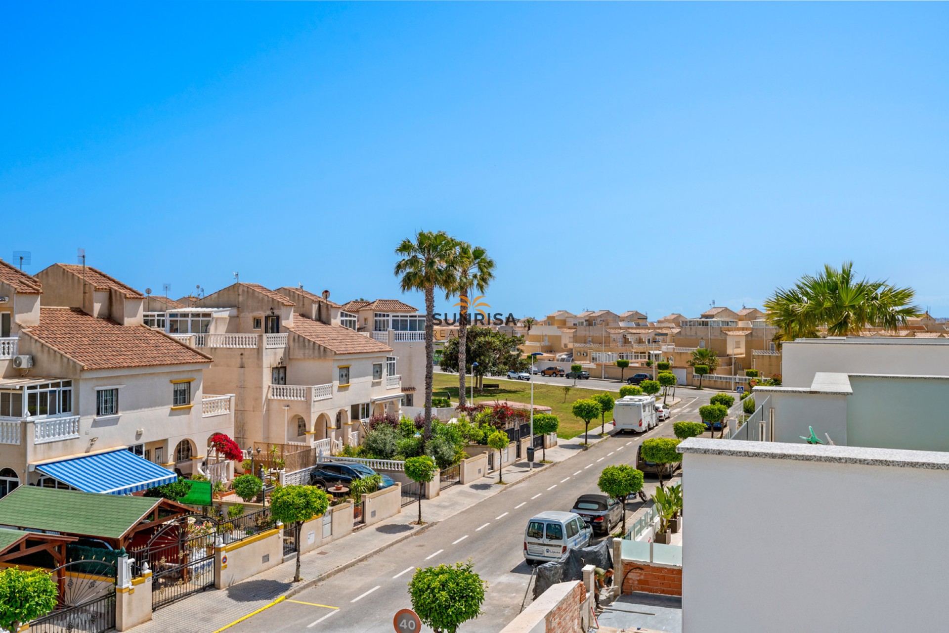 Resale - Villa - Torrevieja