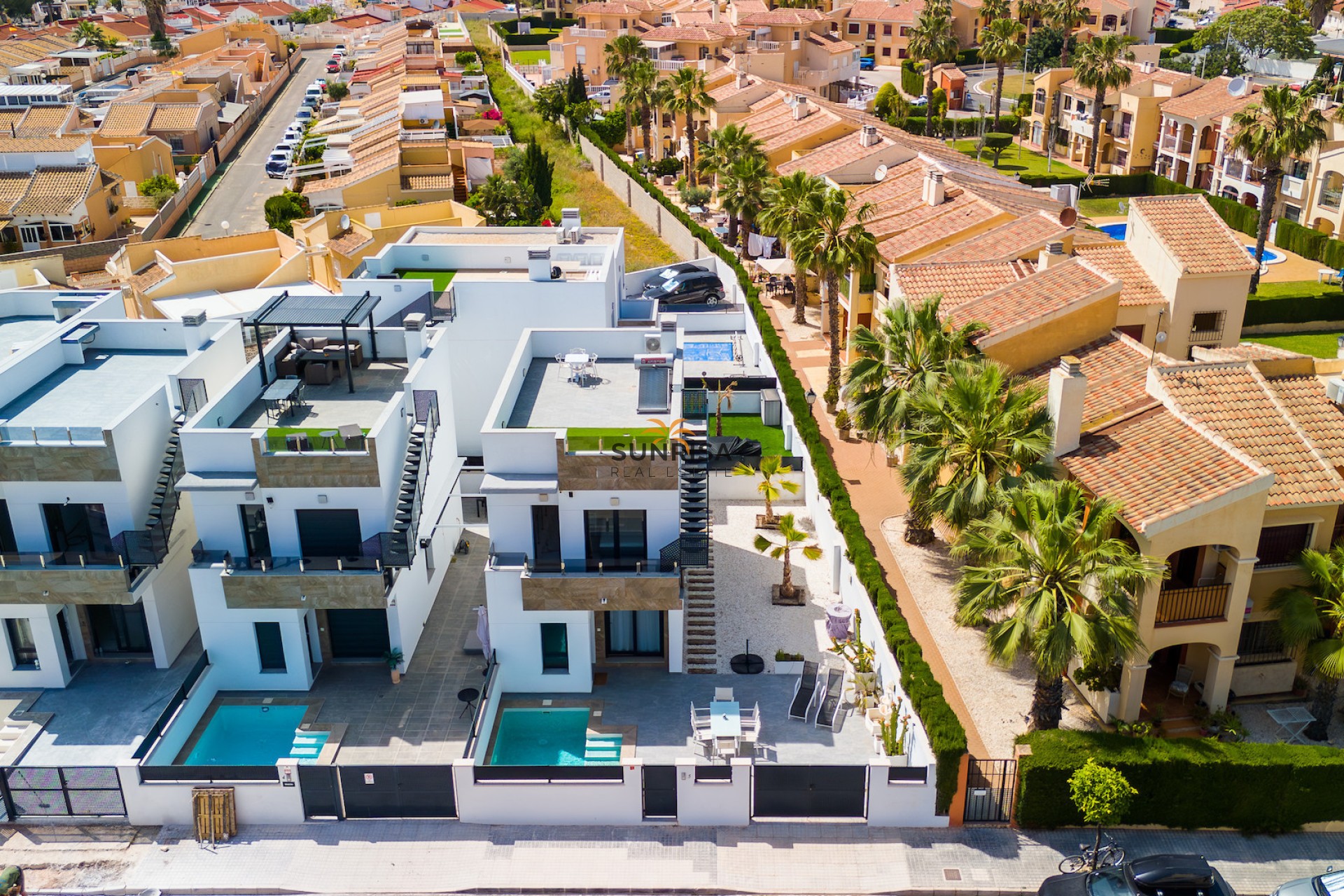 Resale - Villa - Torrevieja
