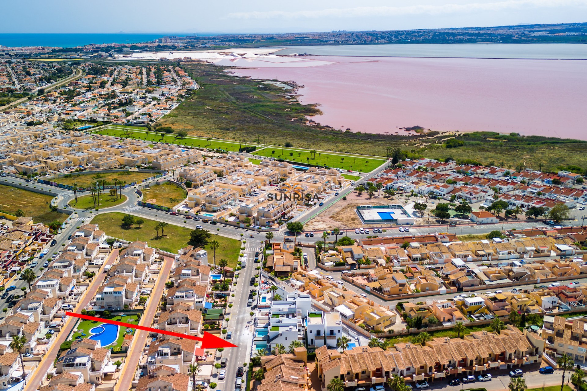 Resale - Villa - Torrevieja