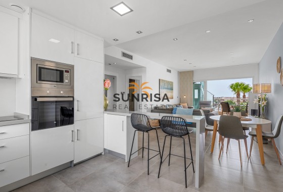 Bungalow · Herverkoop - Orihuela Costa · Punta Prima · Alicante · Spanje