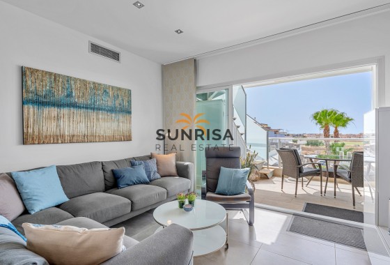 Bungalow · Herverkoop - Orihuela Costa · Punta Prima · Alicante · Spanje