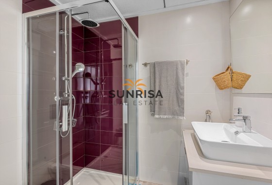 Bungalow · Herverkoop - Orihuela Costa · Punta Prima · Alicante · Spanje
