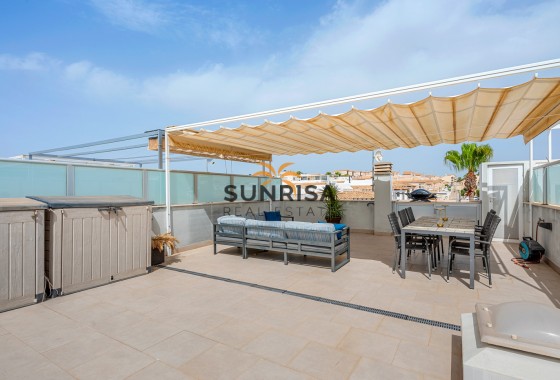 Bungalow · Herverkoop - Orihuela Costa · Punta Prima · Alicante · Spanje