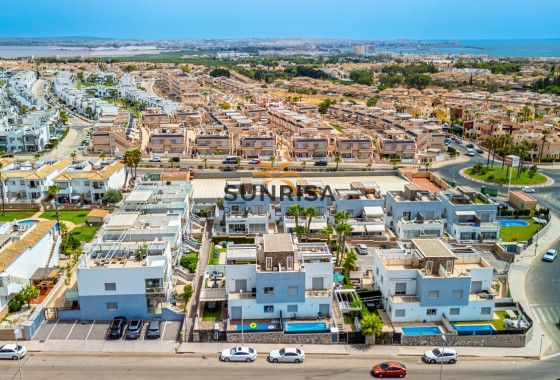 Bungalow · Herverkoop - Orihuela Costa · Punta Prima · Alicante · Spanje