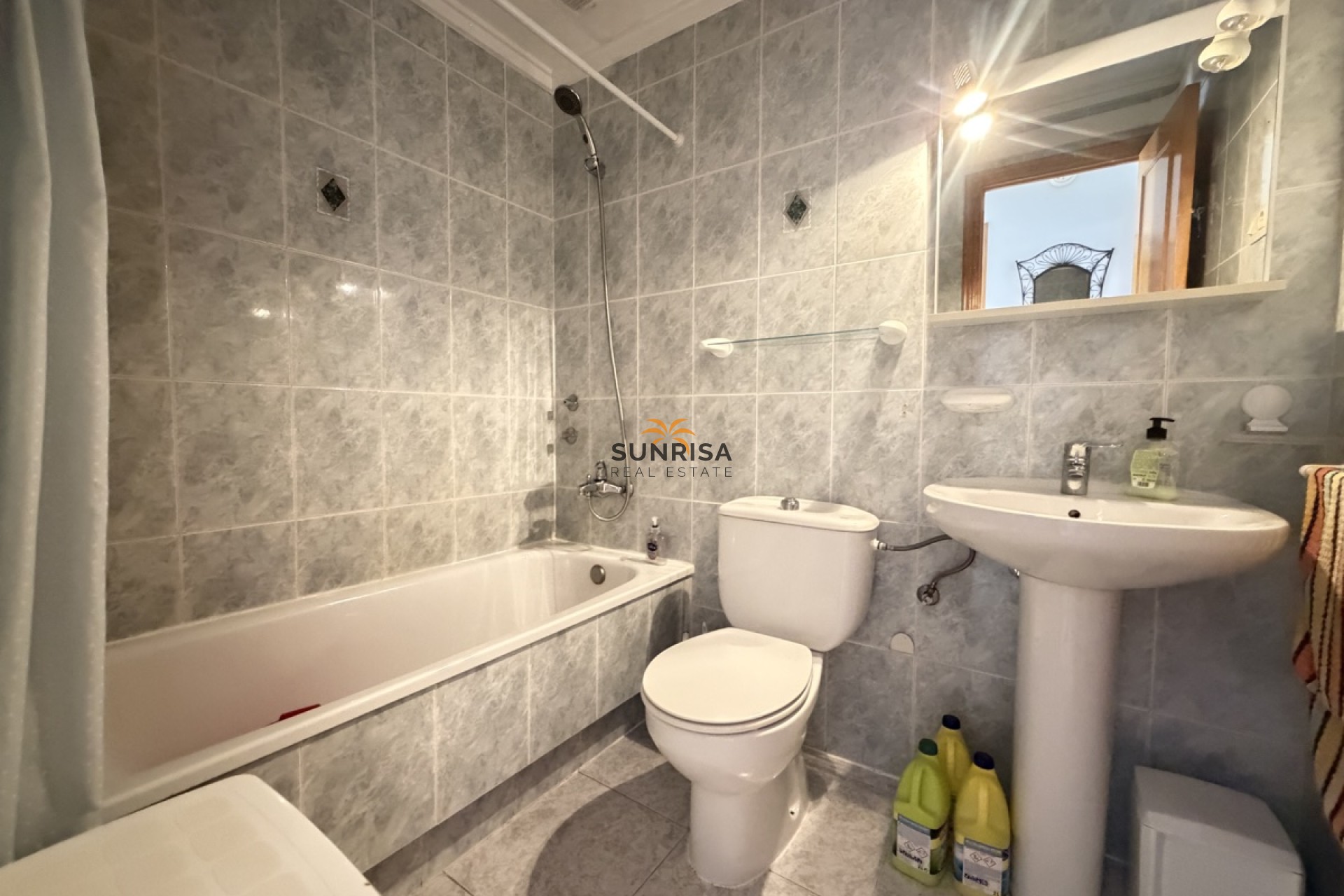 Resale - Apartment - Villamartin