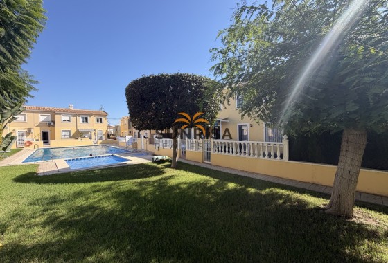 Appartement · Herverkoop - Villamartin · Alicante · Spanje